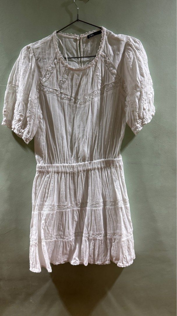 Zara Cortagecore Dress White (Category: Dresses) located in Quezon City. Submitted by jooys (Listing ID 1354859037, Image 1). Description: .
