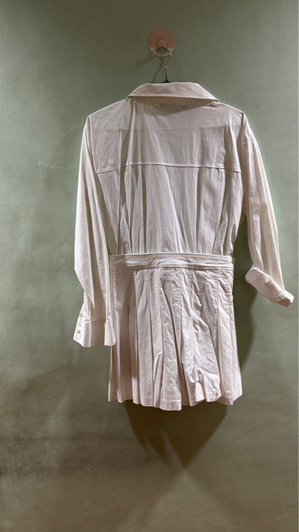 Zara Dress Romper White (Category: Dresses) located in Quezon City. Submitted by jooys (Listing ID 1354858443, Image 2). Description: .