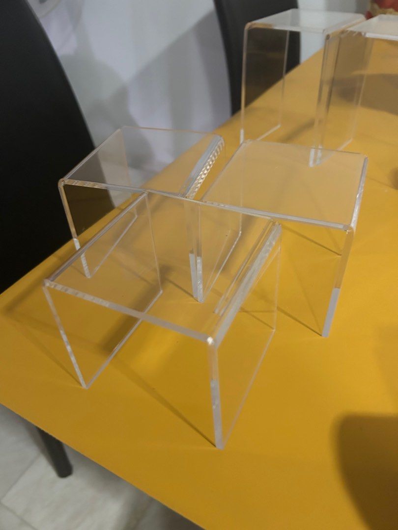 Acrylic riser (Category: Other Home Furniture) located in Singapore. Submitted by Xonos (Listing ID 1354996344, Image 2). Description: Small - 4 each Big - 6 each.