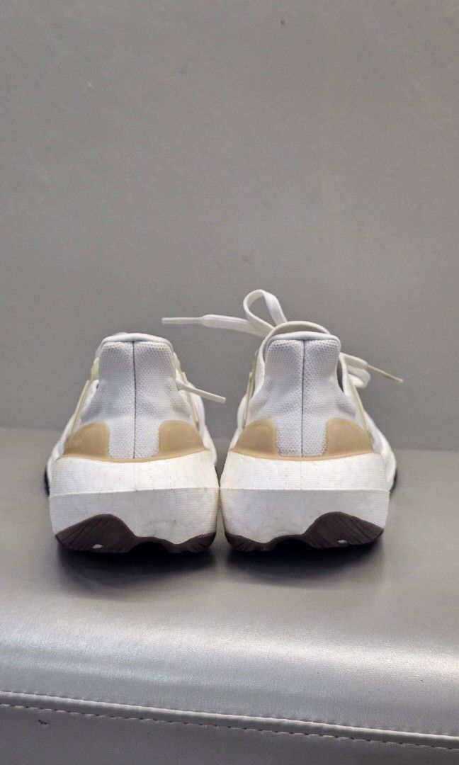 Adidas Ultraboost Light Running Shoes (Category: Sneakers) located in Quezon City. Submitted by shei.05 (Listing ID 1354955062, Image 3). Description: bought in Hongkong last 2023 around 10k rfs: not using that much price negotiable.