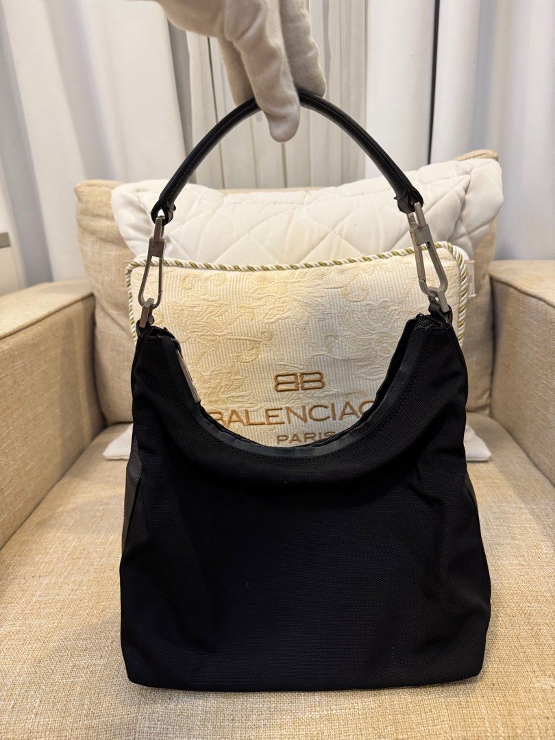 Authentic Gucci Small Kilikili shoulder bag (Category: Luxury Bags & Wallets) located in Quezon City. Submitted by teejaydavid26 (Listing ID 1355040521, Image 2). Description: Hi! I’m selling this Authentic Gucci Small Kilikili shoulder bag. Rank AB. Pwede pa sa maselan na buyer. Maganda and fresh pa Guaranteed Authentic! Money back Guarantee! Feel free to message me. Thank you.