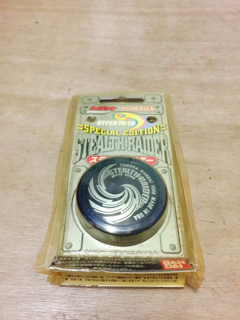 Bandai yomega stealth raider yoyo (Category: Action & Battle Toys) located in Alfonso. Submitted by mrasterisk (Listing ID 1355027306, Image 1). Description: Issue yellowish na yung kanyang packaging, pero presentable pa at brandnew pa yung item..