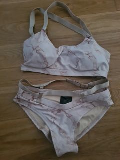 (Category: ) located in . Submitted by massclearancesale (Listing ID 1354966540, Image 1). Description: .