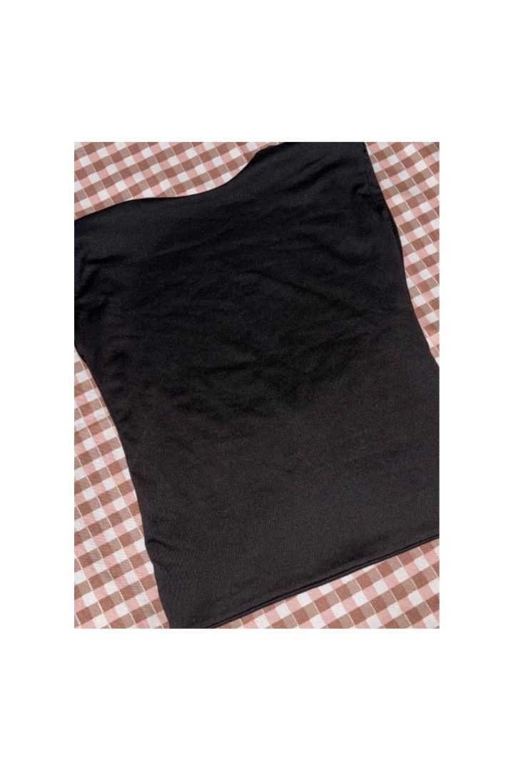 black sexy backless top (Category: Others Tops) located in San Pablo. Submitted by sellrie (Listing ID 1354936600, Image 1). Description: .