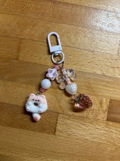 (Category: ) located in . Submitted by skincarecandy (Listing ID 1354956526, Image 1). Description: .