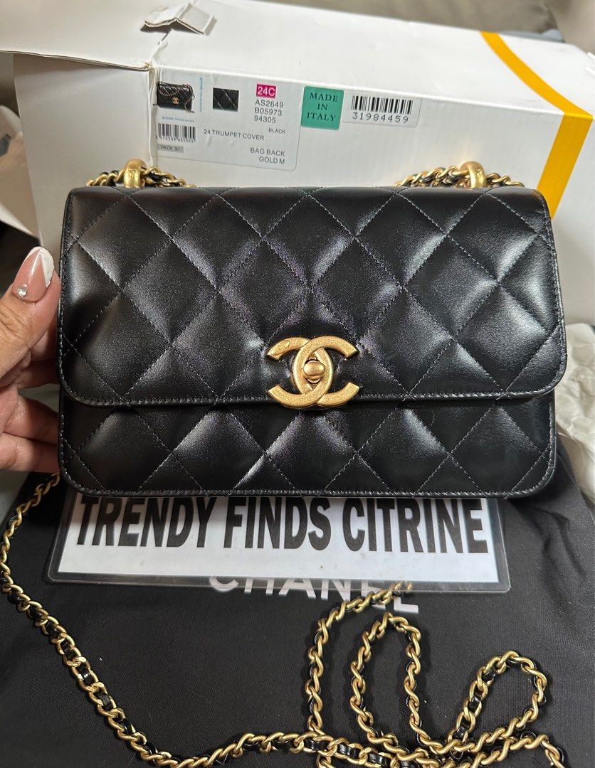 CC 24c (Category: Luxury Bags & Wallets) located in Manila. Submitted by trendyfindscitrine (Listing ID 1355015589, Image 2). Description: Brand new genuine lambskin leather VIP gift 24cm .