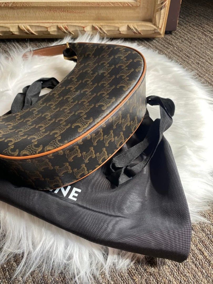 celine with dustbag coded🇯🇵 (Category: Luxury Bags & Wallets) located in Tagum. Submitted by jorace112439395 (Listing ID 1355050111, Image 3). Description: celine with dustbag coded.
