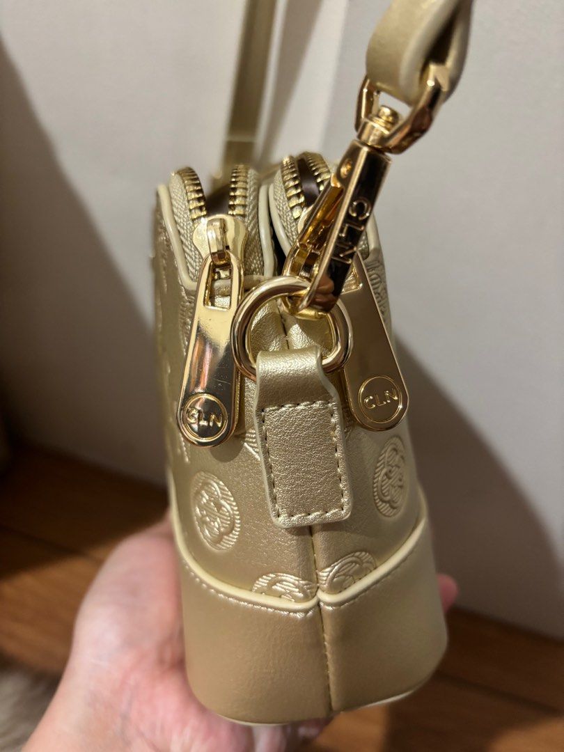 CLN crossbody bag (original) (Category: Luxury Bags & Wallets) located in Rizal. Submitted by youronlineshoppe (Listing ID 1355084708, Image 3). Description: Bought at CLN store online Orig price is 2300php With Dust Bag.