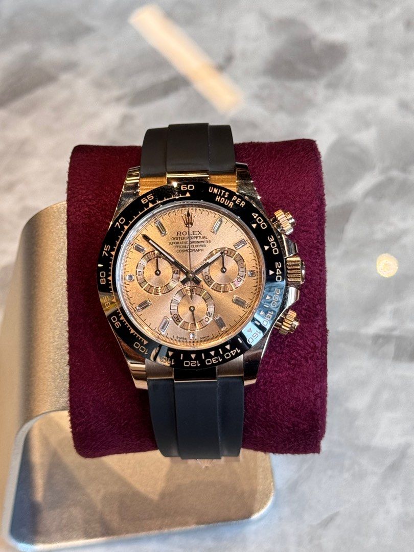 Daytona Pink Baguette Dial (Category: Luxury Watches) located in Makati City. Submitted by 1timepieceglobal (Listing ID 1354951253, Image 1). Description: Mint Condition 2018 40mm Complete Set.