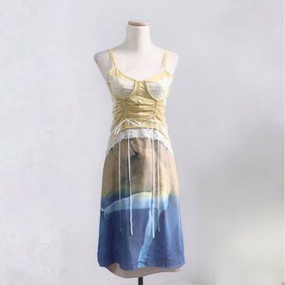 Elegant strappy beach dress with lace details