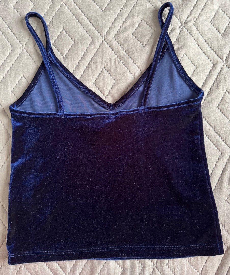 Forever 21 velvet crop top (Category: Others Tops) located in Cavite. Submitted by queenvenus (Listing ID 1354965834, Image 2). Description: Forever 21 spaghetti strap Crop top Velvet Royal blue.