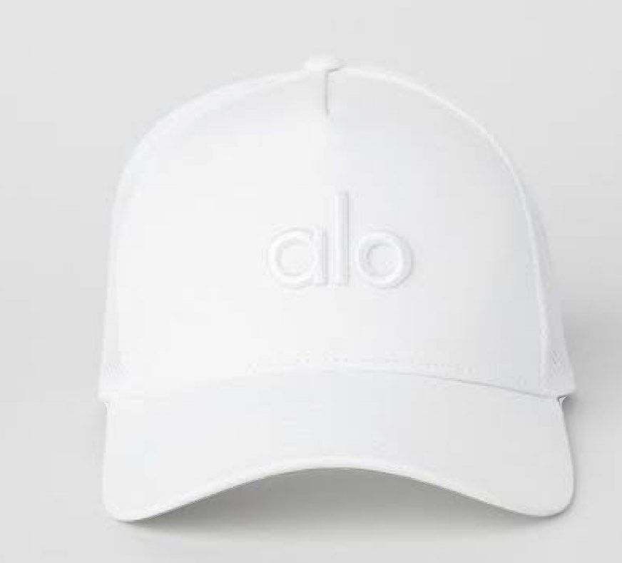 In Transit! Alo Baseball Cap in All White (Category: Hats & Beanies) located in Apalit. Submitted by shopforbrands1 (Listing ID 1354946588, Image 1). Description: .