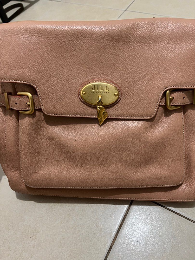 JILL STUART 2-Way Bag (Category: Luxury Bags & Wallets) located in Quezon City. Submitted by swiftiesince08 (Listing ID 1353194646, Image 2). Description: Color: Salmon 35cm x 25cm.