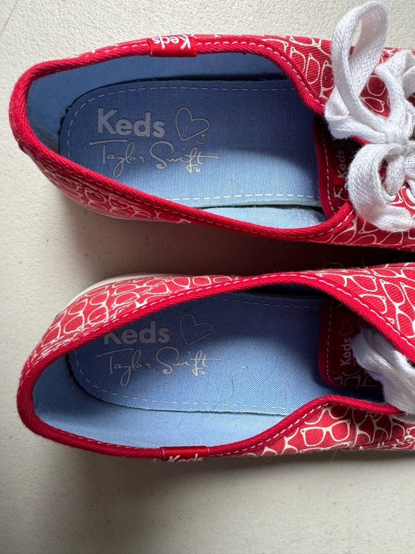 KEDS X TAYLOR SWIFT COLLAB (Category: Sneakers) located in Paranaque City. Submitted by msjam63 (Listing ID 1354989881, Image 3). Description: Barely used Red and white From Canada Size 8.5 US.