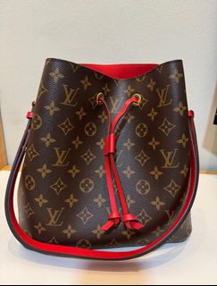 (Category: ) located in . Submitted by BagsWhore (Listing ID 1355095789, Image 1). Description: .