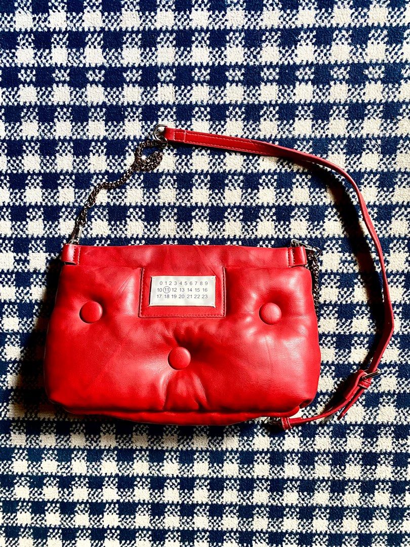 Maison Margiela Glam Slam Leather Bag (Category: Purses & Pouches) located in San Pablo. Submitted by undoground_ (Listing ID 1355004594, Image 1). Description: ✅ Available Maison Margiela Glam Slam Leather Bag Issue: Unnoticeable Small Chipping Detachable Sling Magnetic Closure 2 Inner Pockets “OFF” Width: 12 Length: 8 NEGOTIABLE.