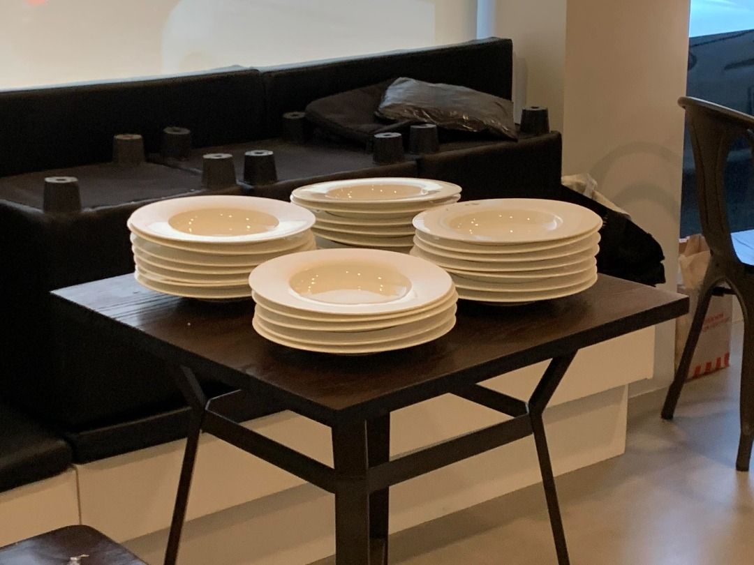 PASTA PLATE WHITE, SOUP PLATE, DEEP PLATE (Category: Dinnerware & Cutlery) located in Manila. Submitted by cartelcomnl (Listing ID 1354963772, Image 3). Description: PASTA PLATE 9.5 SOUP PLATE WHITE DEEP PLATE FOR RESTAURANT USE WHOLESALE .