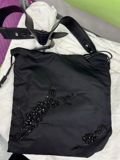 （分類：）位於 。 由 trishak 提交（商品編號 1354942200，圖片 1）。簡介： 。