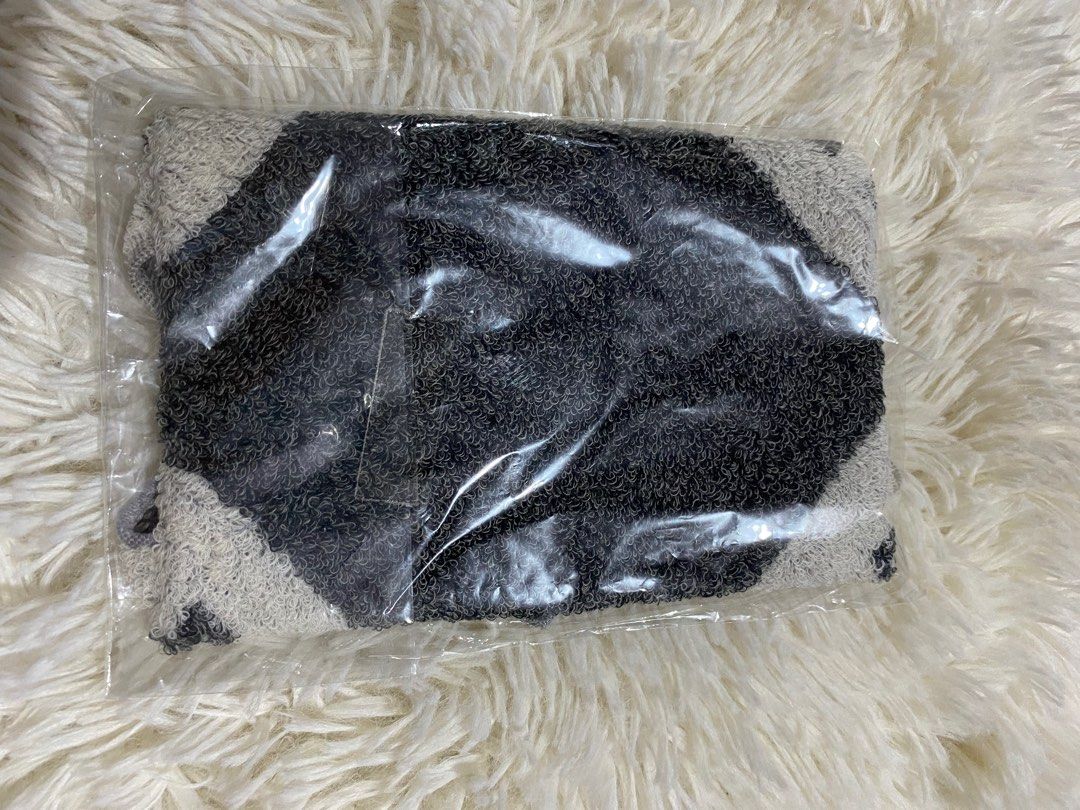 Renoma Brand Face Towel (Category: Sanitary Hygiene) located in Bulacan. Submitted by rich2545 (Listing ID 1355005194, Image 3). Description: .