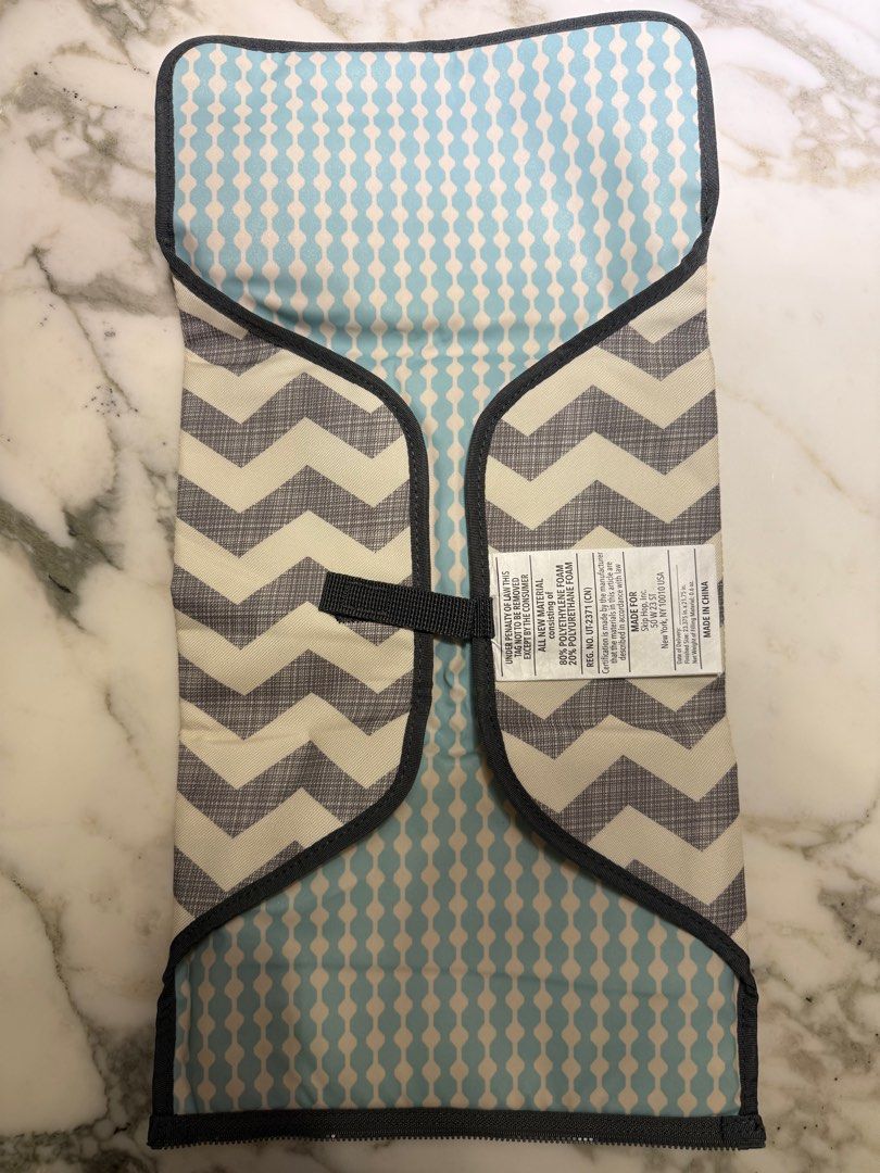 Skiphop Changing Mat (Category: Changing Mats & Accessories) located in Makati City. Submitted by l3.go (Listing ID 1355088869, Image 2). Description: .