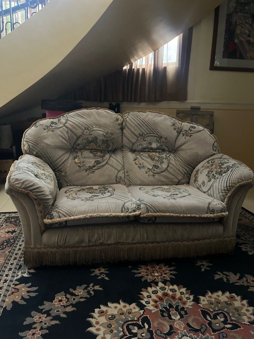 EUROPEAN VICTORIAN Sofa Set (Category: Sofas) located in Quezon City. Submitted by littlemissvelvet (Listing ID 1354915734, Image 2). Description: set of 4 with 5 pillows As is where is PICK UP ONLY *any item not enumerated above are NOT included.