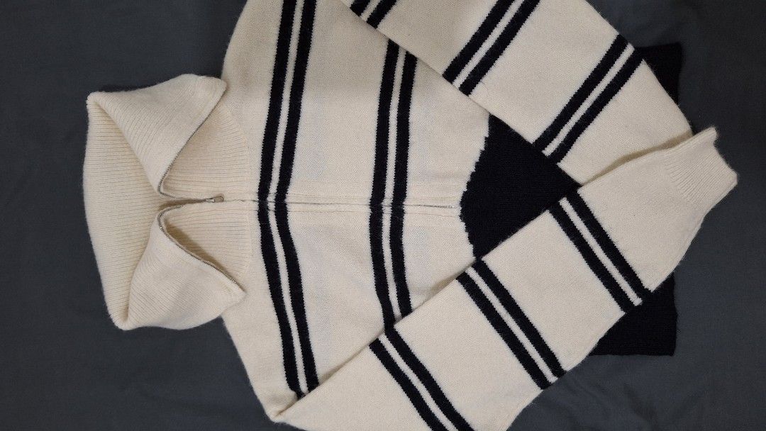 Forever 21 Striped Colorblock Combo Sweater Half Zip (Category: Coats, Jackets and Outerwear) located in Cainta. Submitted by fade1 (Listing ID 1355016398, Image 3). Description: A knit combo sweater featuring a colorblock design, partial striped pattern, half-zip front, funnel neck, dropped long sleeves, and ribbed trim. Used once. Excellent condition. Size small but can fit up to medium. MOP: GCASH.
