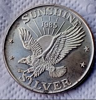 (Category: ) located in . Submitted by COLLECTORS (Listing ID 1354913993, Image 1). Description: .