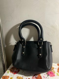 (Kategori: ) berada di . Dikirim oleh joyythrift (ID iklan 1355015226, Gambar 1). Deskripsi: .