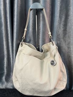 (Kategori: ) berada di . Dikirim oleh suzi_labelle (ID iklan 1354943149, Gambar 1). Deskripsi: .