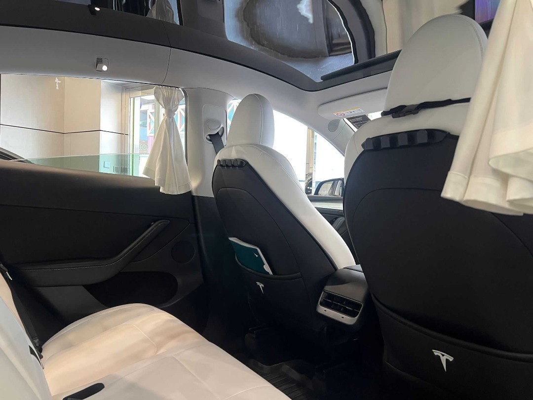 Tesla MODEL Y PERFORMANCE Auto498315877323919367