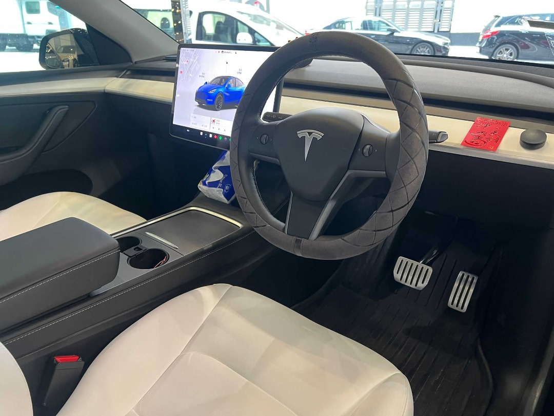 Tesla MODEL Y PERFORMANCE Auto62863174636033114