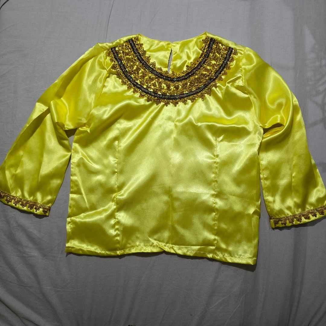 Thai Costume for Girls (Category: Babies & Kids Fashion) located in Manila. Submitted by seriseristore (Listing ID 1355096212, Image 2). Description: Fits 12-13 years old. Top and Skirt only. No other accessories included..