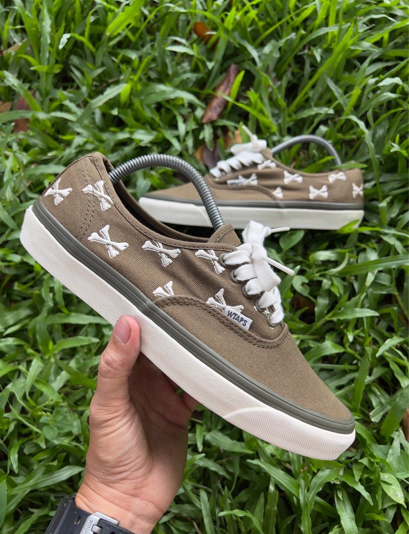 Vans Vault Authentic OG x WTaps (Category: Sneakers) located in Bacolod City. Submitted by novymae23 (Listing ID 1355061511, Image 2). Description: Vans Vault Authentic OG x WTaps Size 9 Excellent Condition No Box .