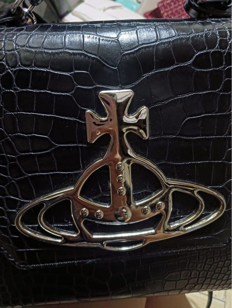 Vivienne Westwood ORB Crocodile Bag (Category: Luxury Bags & Wallets) located in Manila. Submitted by collectin (Listing ID 1354988396, Image 2). Description: .