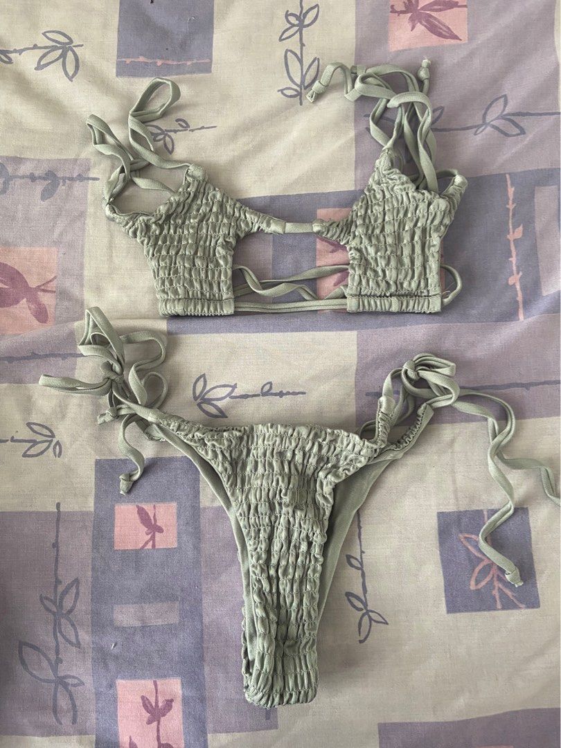 Zaful bikini set - S (Category: Bikinis & Swimsuits) located in Malolos. Submitted by eeveefinds (Listing ID 1354961300, Image 1). Description: • worn once only • mop: gcash / bpi • mod: j&t • really cute but im not blessed with b00bs 😔.