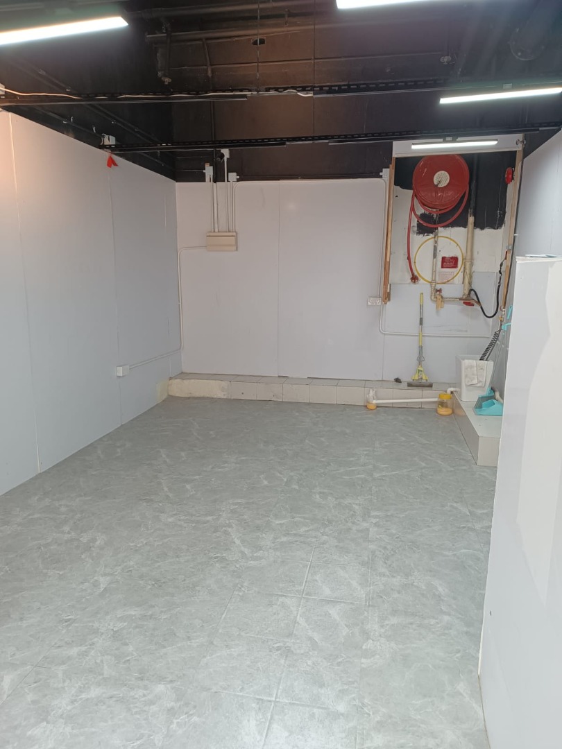 Shop for rent, prime location, steady flow of customers, clean inside and outside, available immediately.62863163962369111