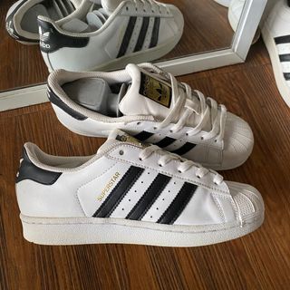 (Kategori: ) berada di . Dikirim oleh sneakerssecondmarket (ID iklan 1355254406, Gambar 1). Deskripsi: .