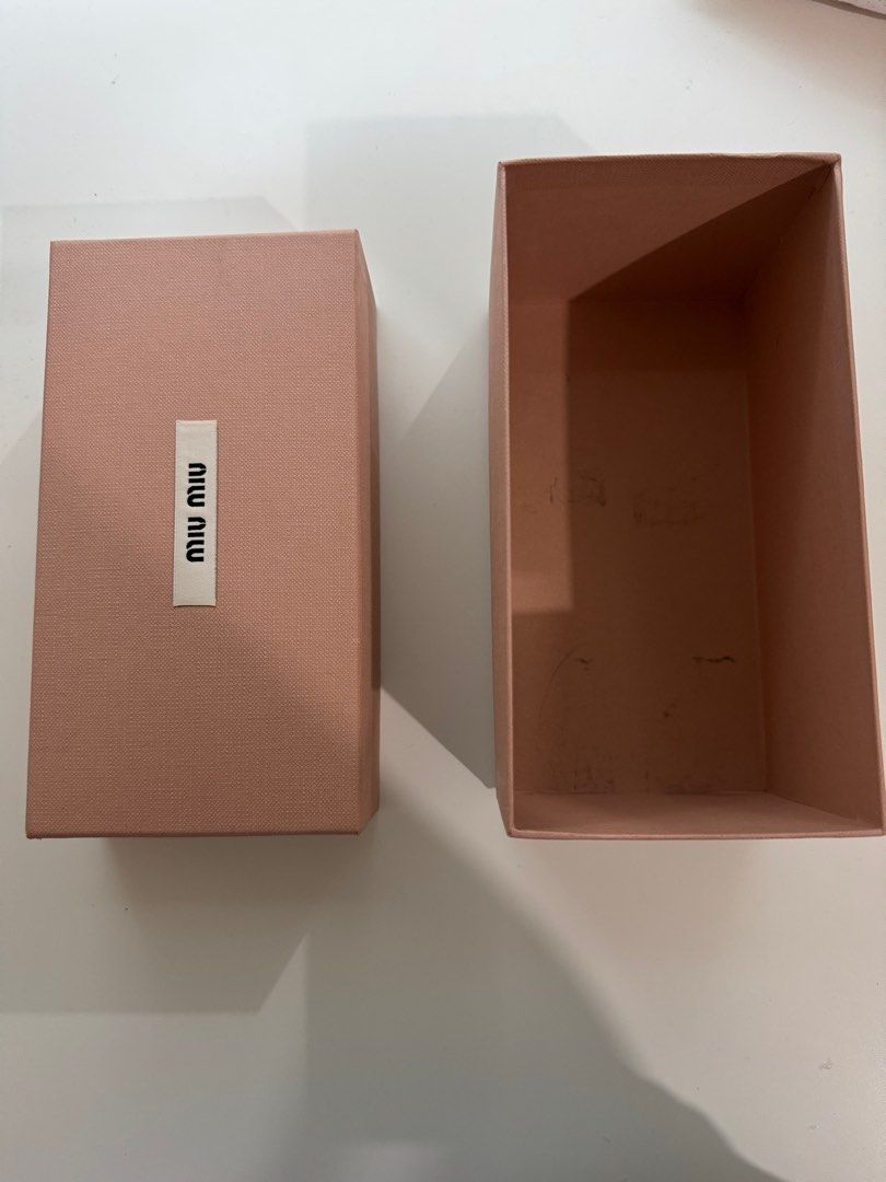 authentic miu miu sunglasses box (Category: Luxury Bags & Wallets) located in Las Pinas. Submitted by closetbyabg (Listing ID 1355174026, Image 2). Description: authentic sunglasses box!! price still negotiable .