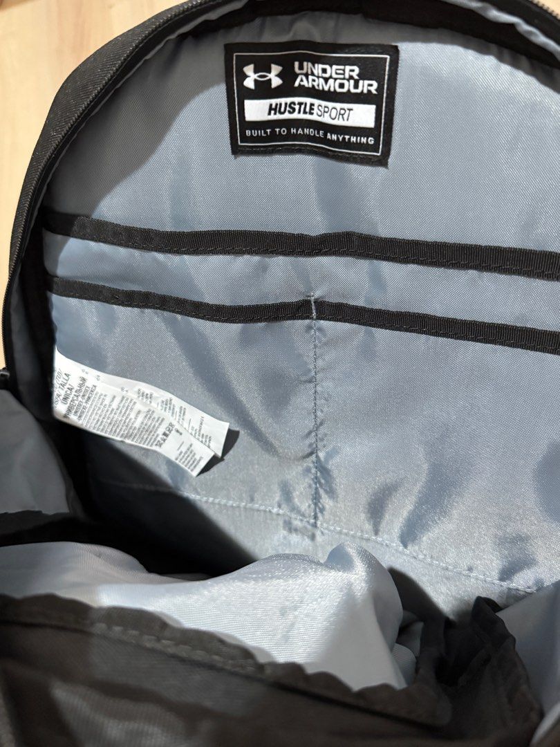 backpack (Category: Backpacks) located in Singapore. Submitted by berryrain (Listing ID 1355202442, Image 3). Description: Brand new. Self collection. .