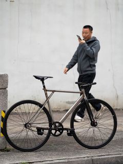 （分類：）位於 。 由 kennethchau5 提交（商品編號 1355257737，圖片 1）。簡介： 。