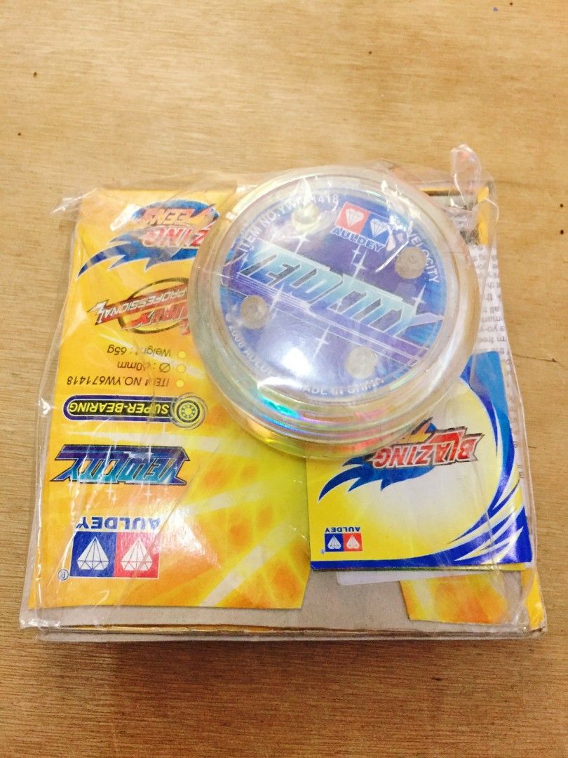 Blazingteens1 yoyo (Category: Vintage Collectibles) located in Alfonso. Submitted by mrasterisk (Listing ID 1355117586, Image 3). Description: Issue yung packaging ng iba ay repacked na, pero presentable pa at brandnew pa. 1000php-each! Good for collection! Hard to find! Vintage! Orig! Rare!.