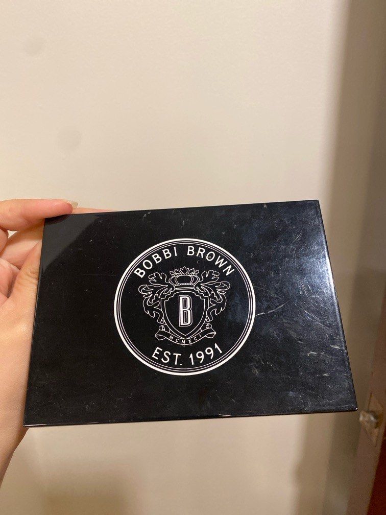 Bobby Brown Eyeshadow (Category: Makeup) located in Quezon City. Submitted by alysstrade (Listing ID 1355217867, Image 3). Description: Slightly used Note: expired. .