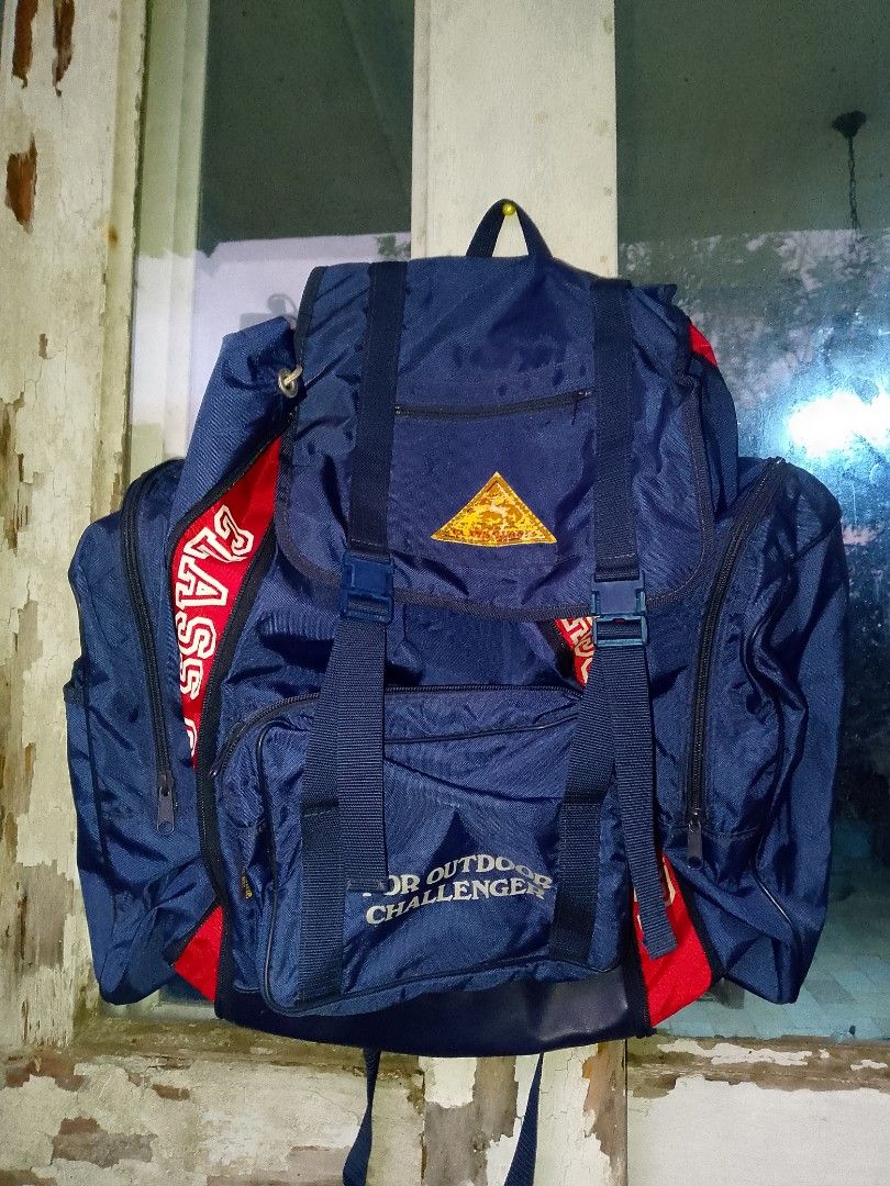 Camping Backpack (Category: Backpacks) located in Tagaytay City. Submitted by jagsassortedph (Listing ID 1355198530, Image 1). Description: CLASS CHAMP BACKPACK ☆ Negotiable price ☆ 23.5 × 9 × 20.5 inch ☆Has minimal flaws ☆Large capacity.