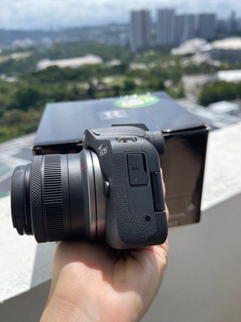 Canon EOS R50 with 18-45mm kit lens (sc:1k)(box)(under warranty ...