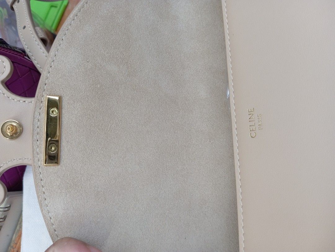 Celine Sling bag (Category: Luxury Bags & Wallets) located in Manila. Submitted by mavel0817 (Listing ID 1355114484, Image 2). Description: Celine Sling bag leather Coded.