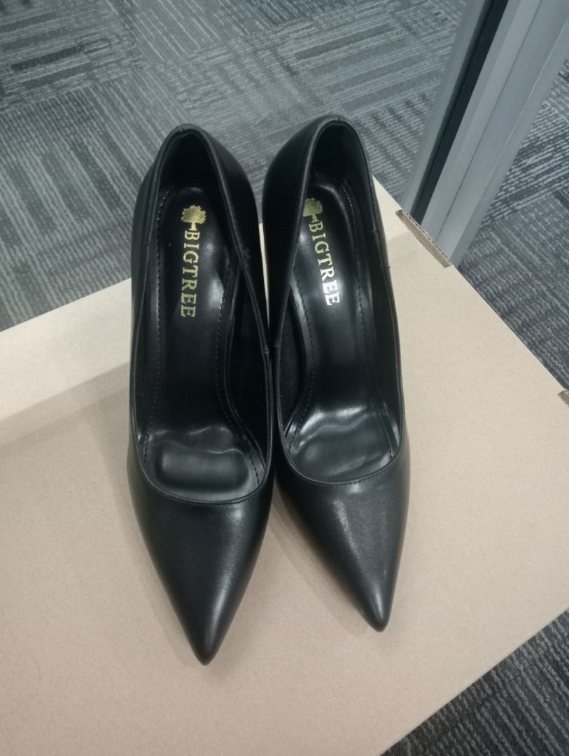High heels and Boots for sale (only used once), Women's Fashion ...