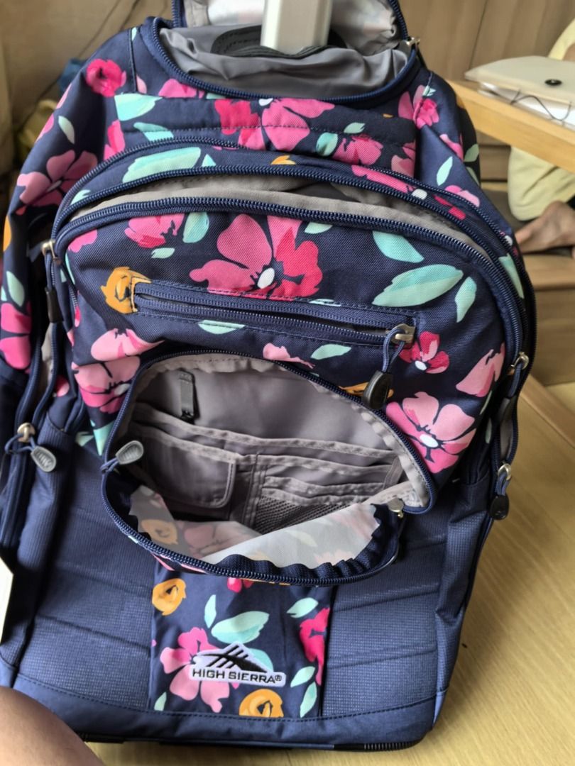 High Sierra Loop Wheeled Backpack (Category: Backpacks) located in Manila. Submitted by warrtan122 (Listing ID 1355104286, Image 3). Description: Backpack for Men and Women for Stylish Office use as well as for Trendy College and School students. Easy Access Pockets on the Shoulder Strap as well on the Backside of the Bag for quick access to essentials. Huge compartment size. Colour: Multicolor Targetted Group: Unisex Type: Wheeled Backpack Produ