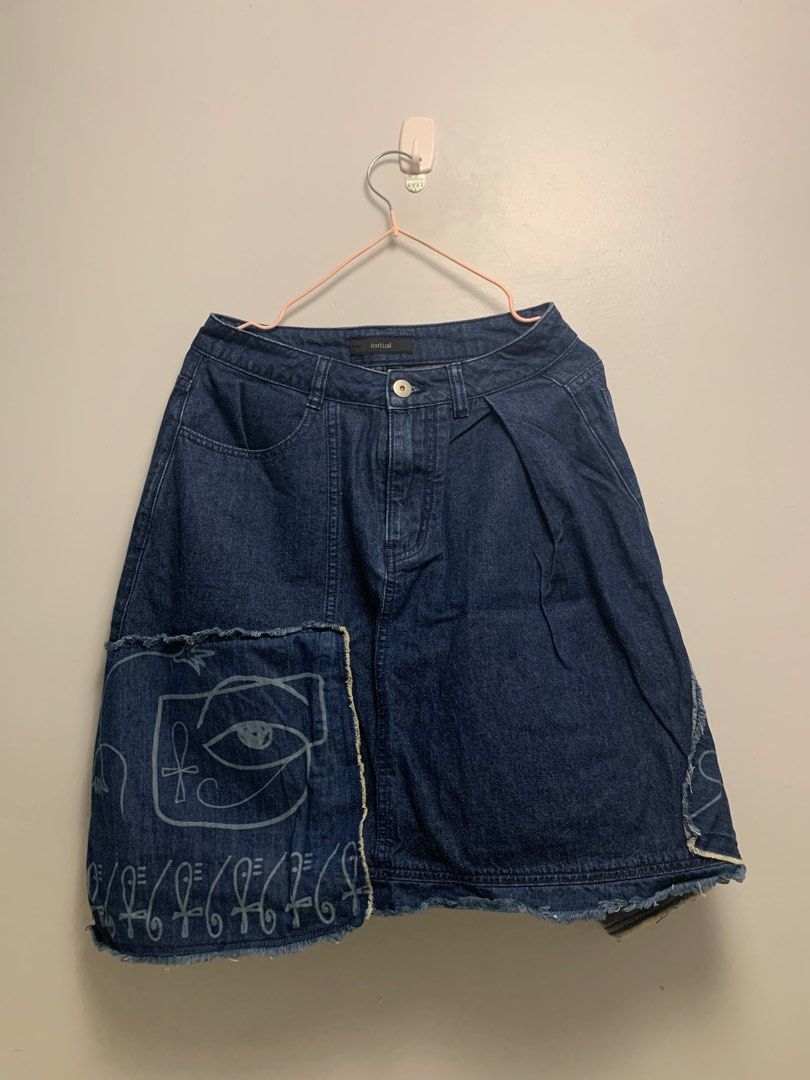 INITIAL Denim Skirt (Category: Skirts) located in Paranaque City. Submitted by kyotiepie (Listing ID 1355226337, Image 1). Description: Fits 26-27.5 Delivery via grab/lalamove/other same day delivery. Can do meet ups around QC/Parañaque depending on area and day. .