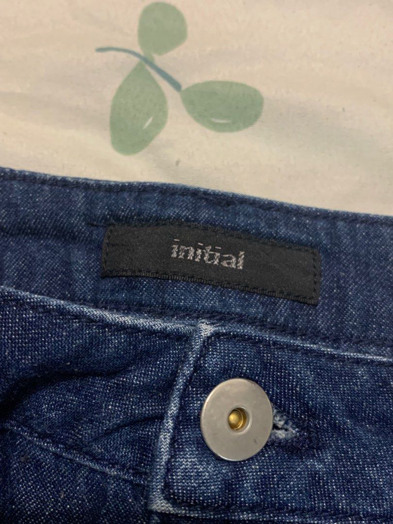 INITIAL Denim Skirt (Category: Skirts) located in Paranaque City. Submitted by kyotiepie (Listing ID 1355226337, Image 3). Description: Fits 26-27.5 Delivery via grab/lalamove/other same day delivery. Can do meet ups around QC/Parañaque depending on area and day. .