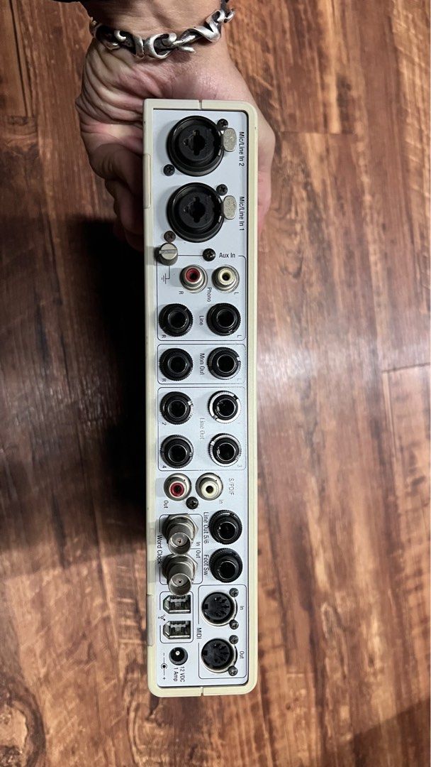 Interface M box2 pro （分類：樂器配件）位於 Hong Kong。 由 audioanalysis 提交（商品編號 1355171995，圖片 2）。簡介： 正常使用。